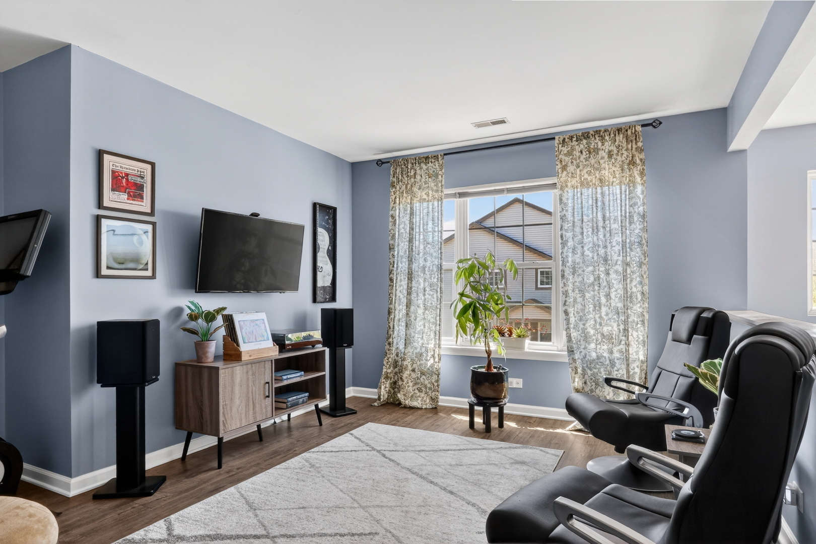 563 Willow Way Unit: 563