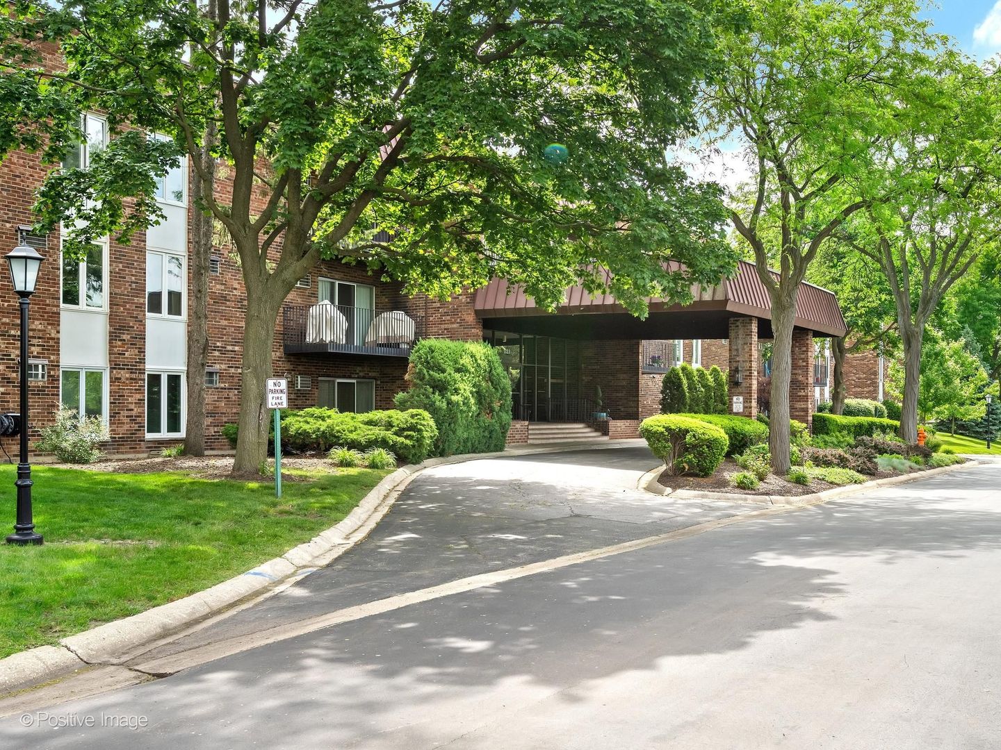 1121 W Ogden Avenue Unit: 253