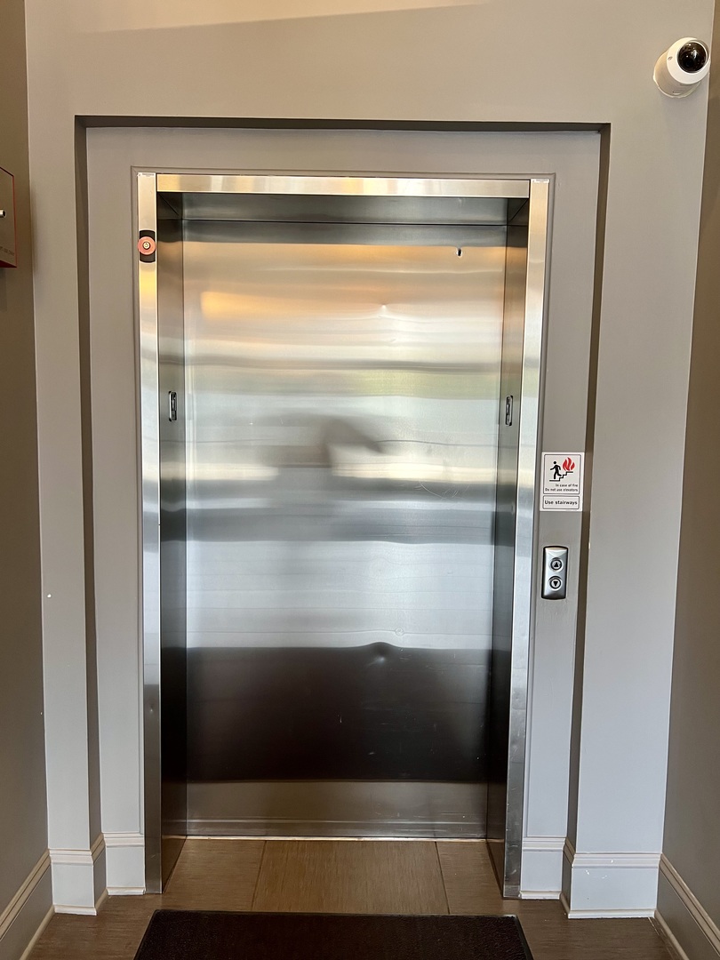 3300 W Irving Park Road Unit: F3
