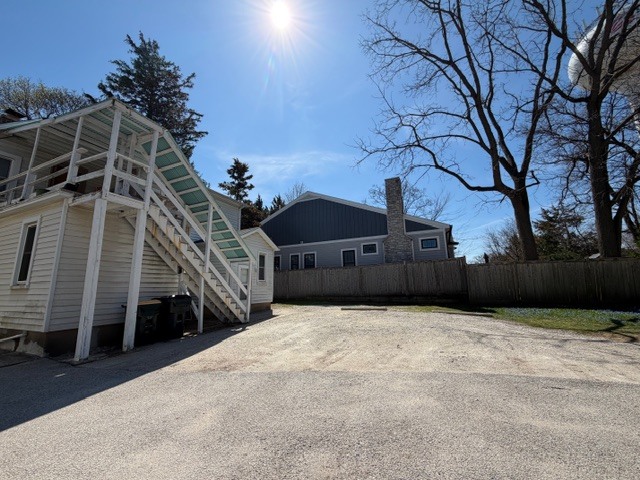 609 1st Street Unit: 1