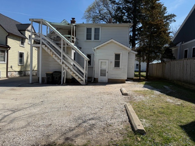 609 1st Street Unit: 1