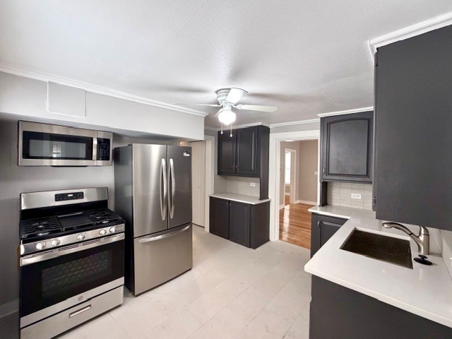 609 1st Street Unit: 1