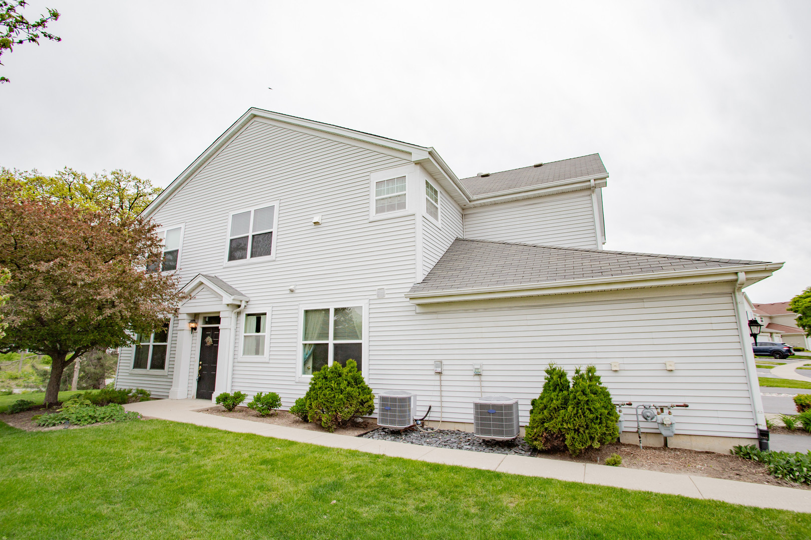 1208 WAVERLY Drive Unit: 1208