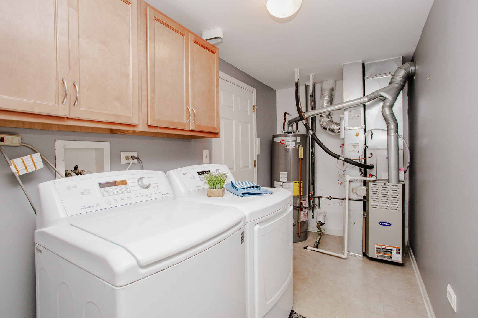 1208 WAVERLY Drive Unit: 1208