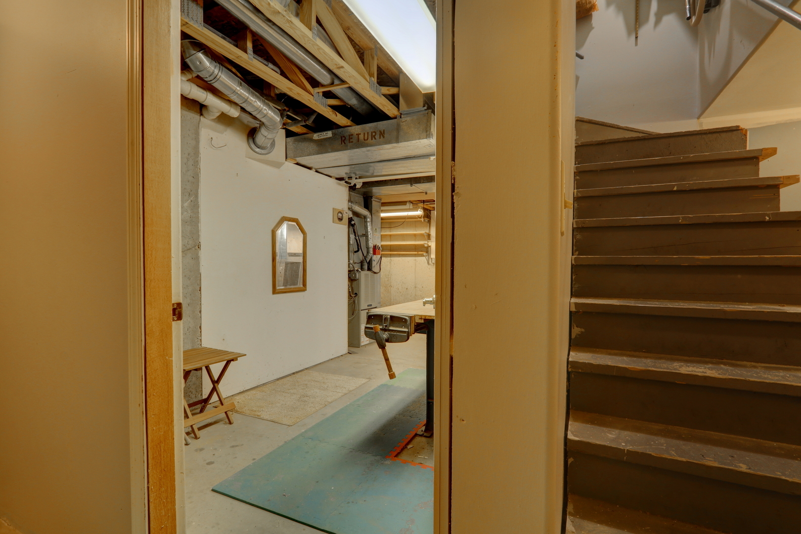 1211 Laurel Lane
