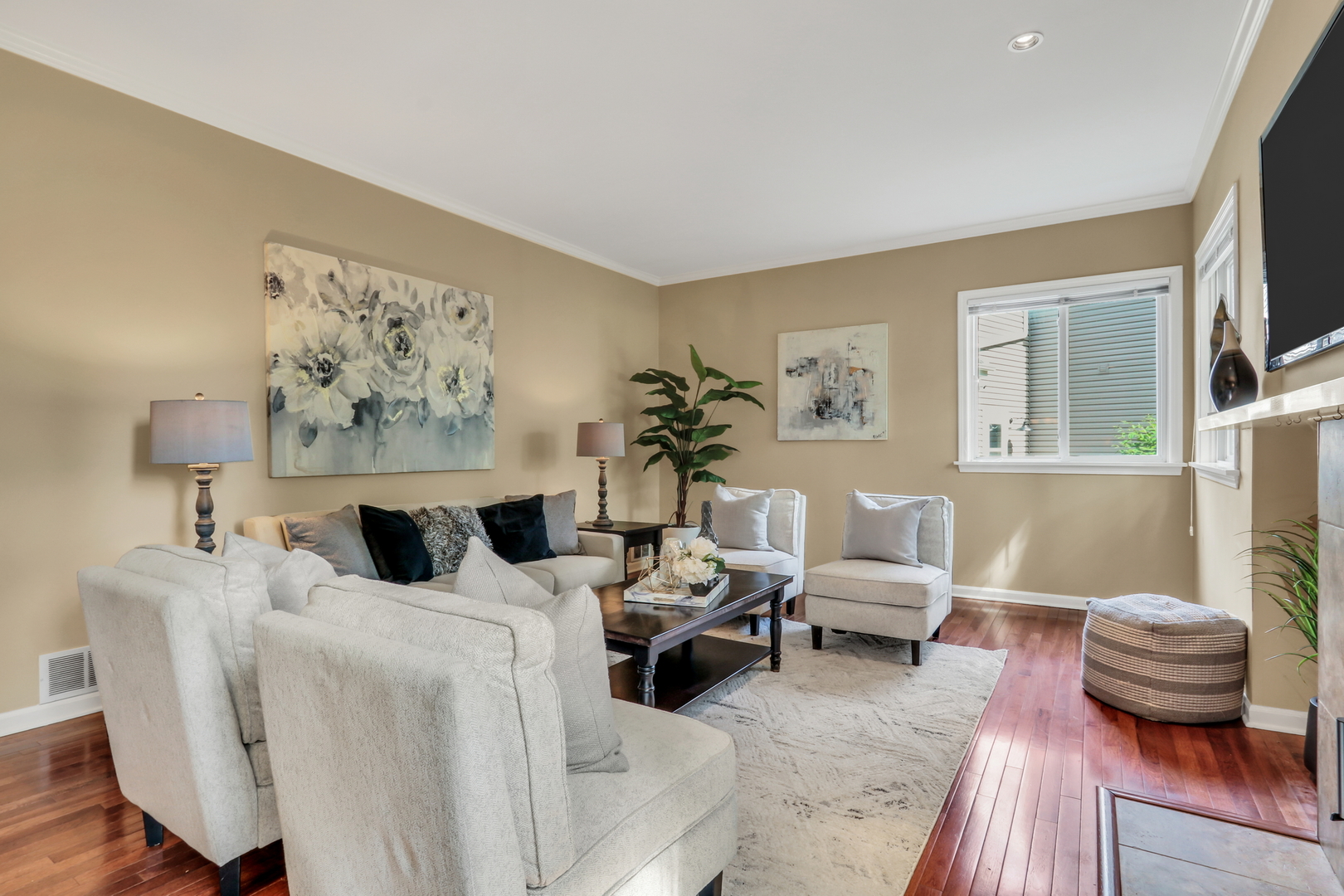 1211 Laurel Lane