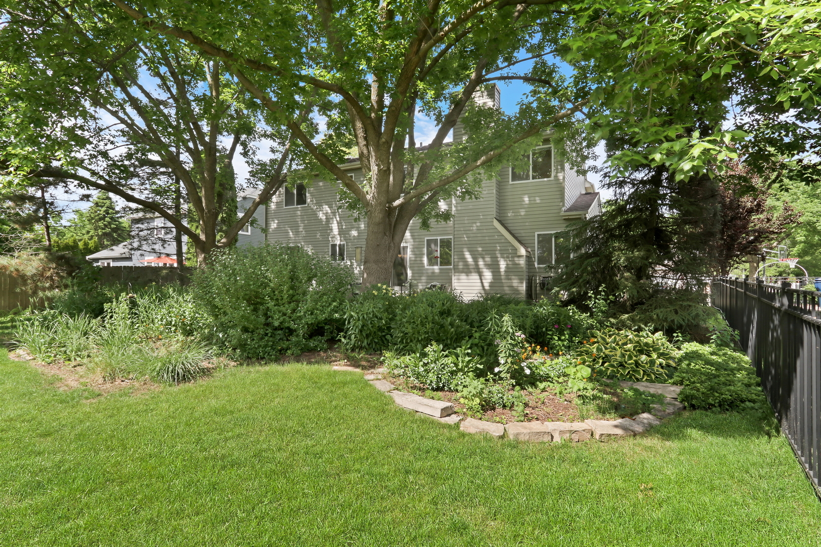 1211 Laurel Lane