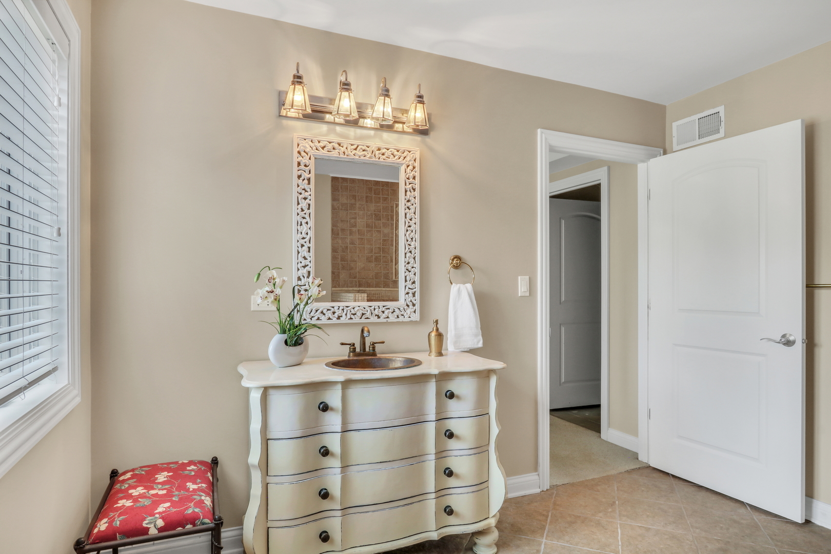 22777 N Bridle Trail