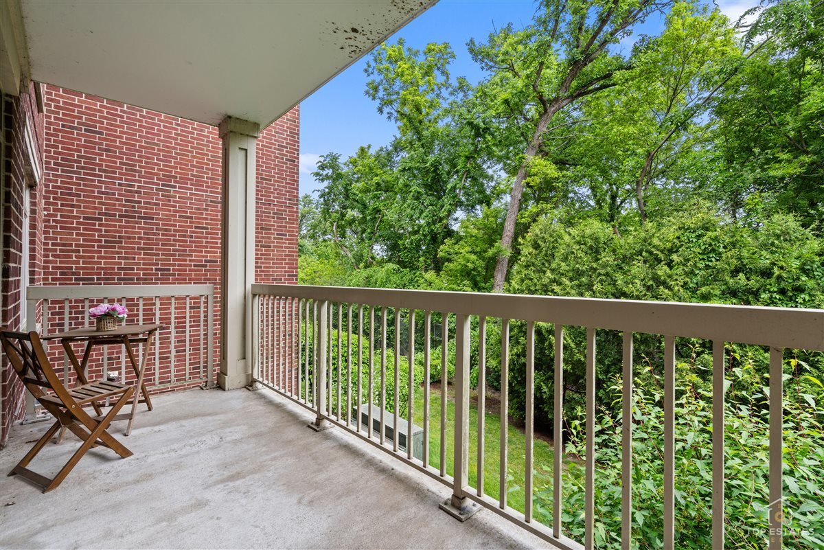 425 Benjamin Drive Unit: 205