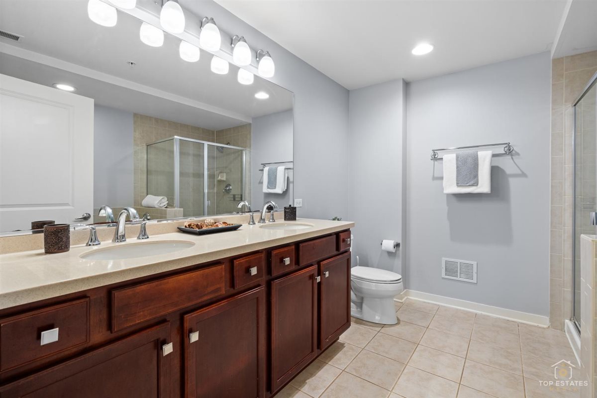 425 Benjamin Drive Unit: 205