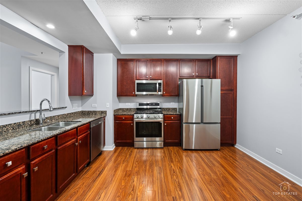 425 Benjamin Drive Unit: 205