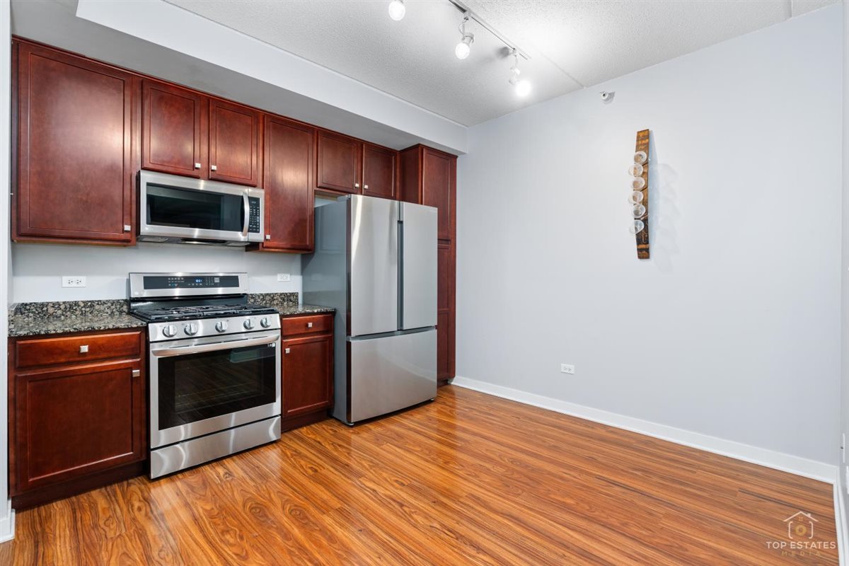 425 Benjamin Drive Unit: 205