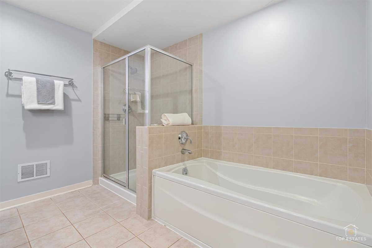 425 Benjamin Drive Unit: 205