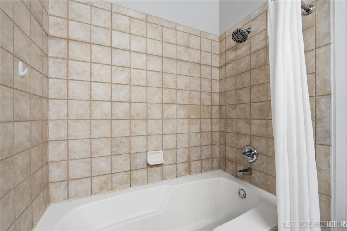 130 S Canal Street Unit: 210