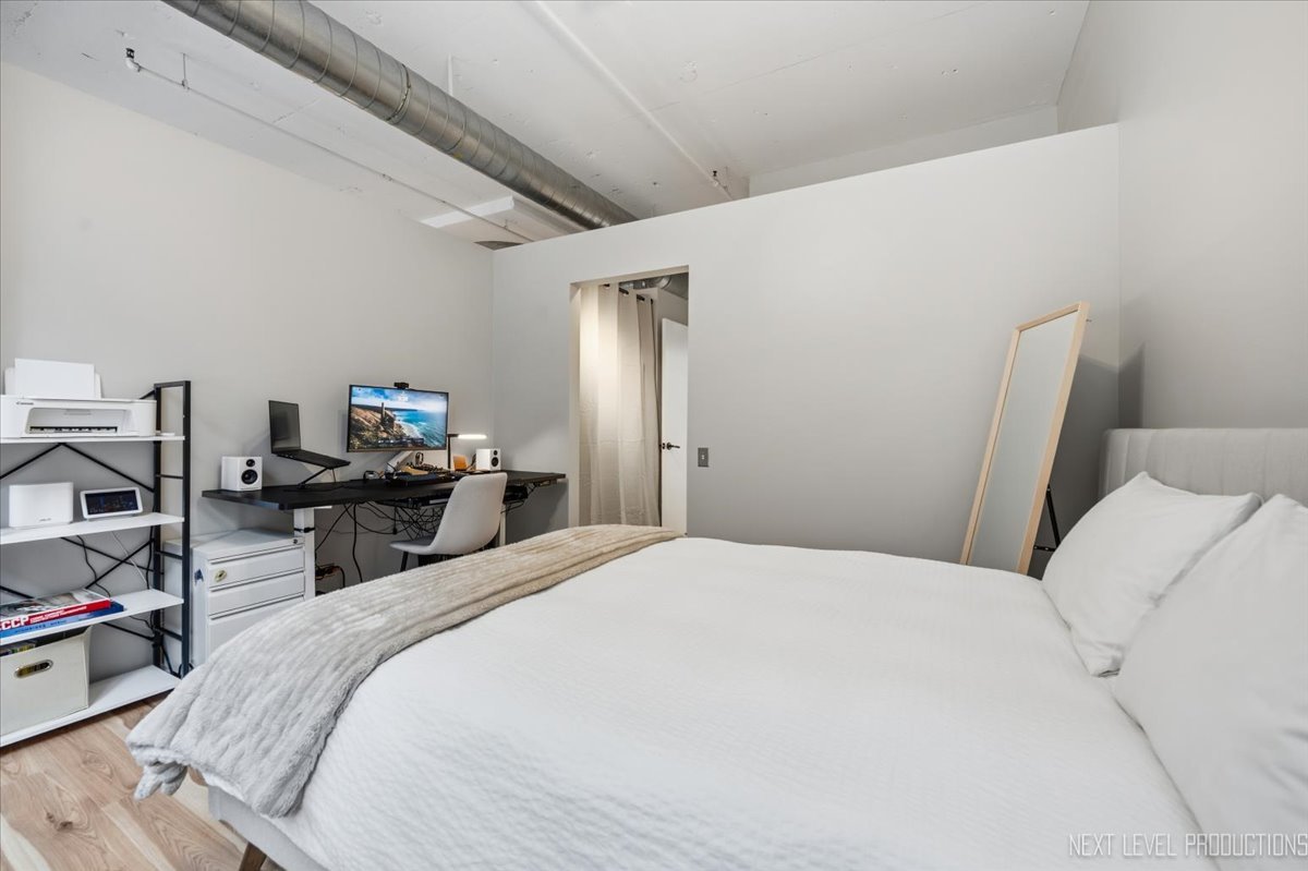 130 S Canal Street Unit: 210