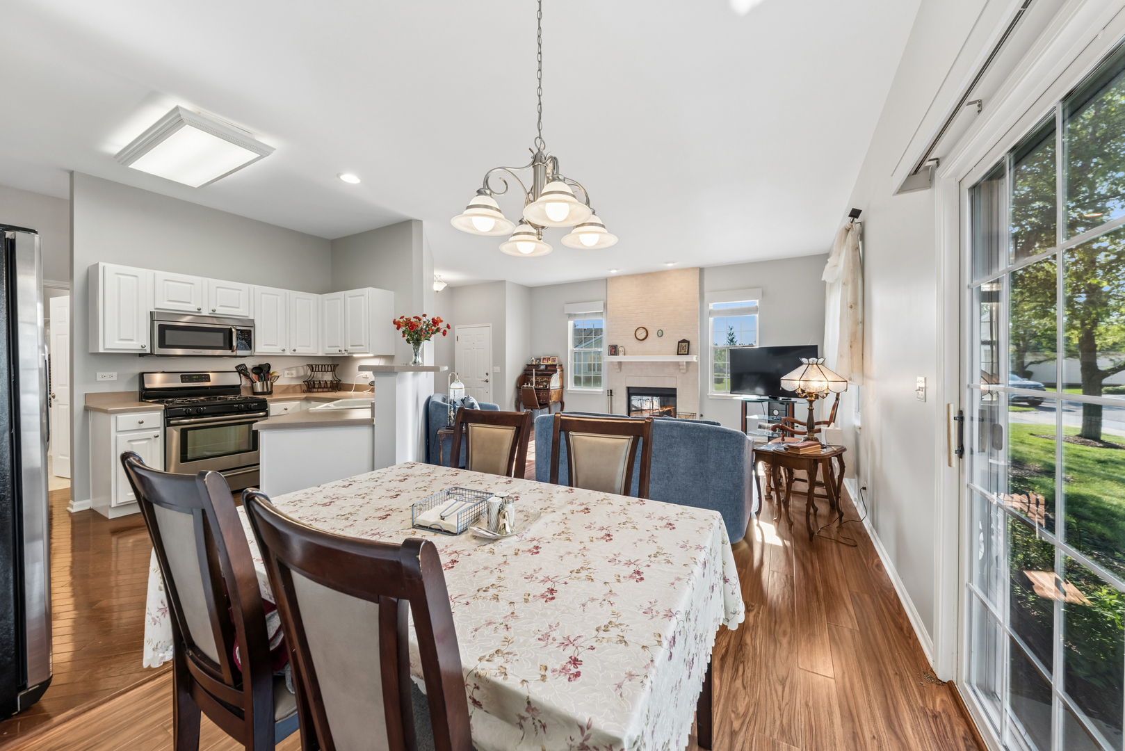 13142 W Sheffield Lane