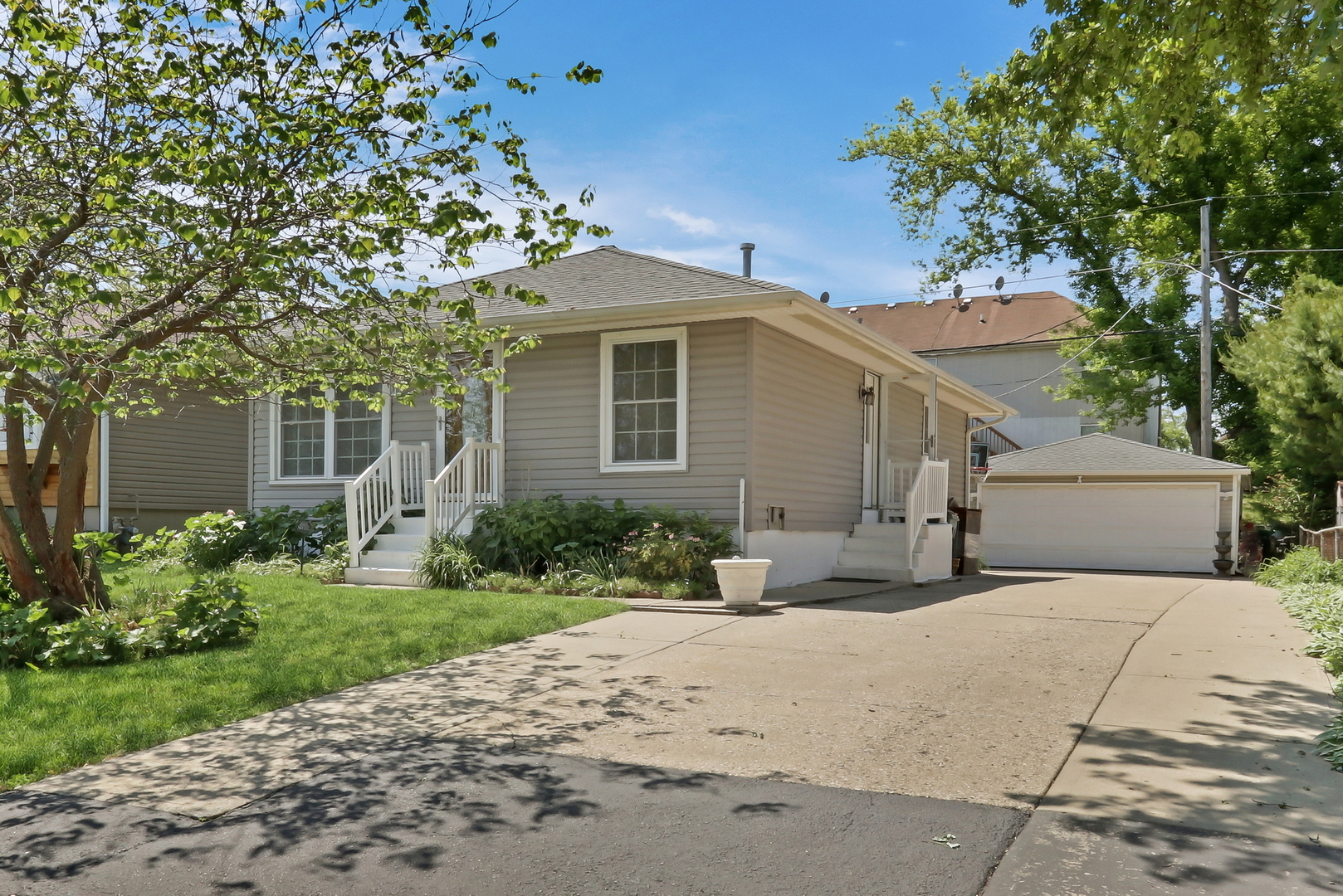 1226 Barberry Lane