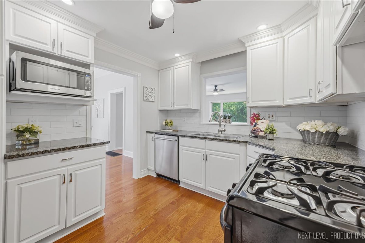 32W183 Glos Street