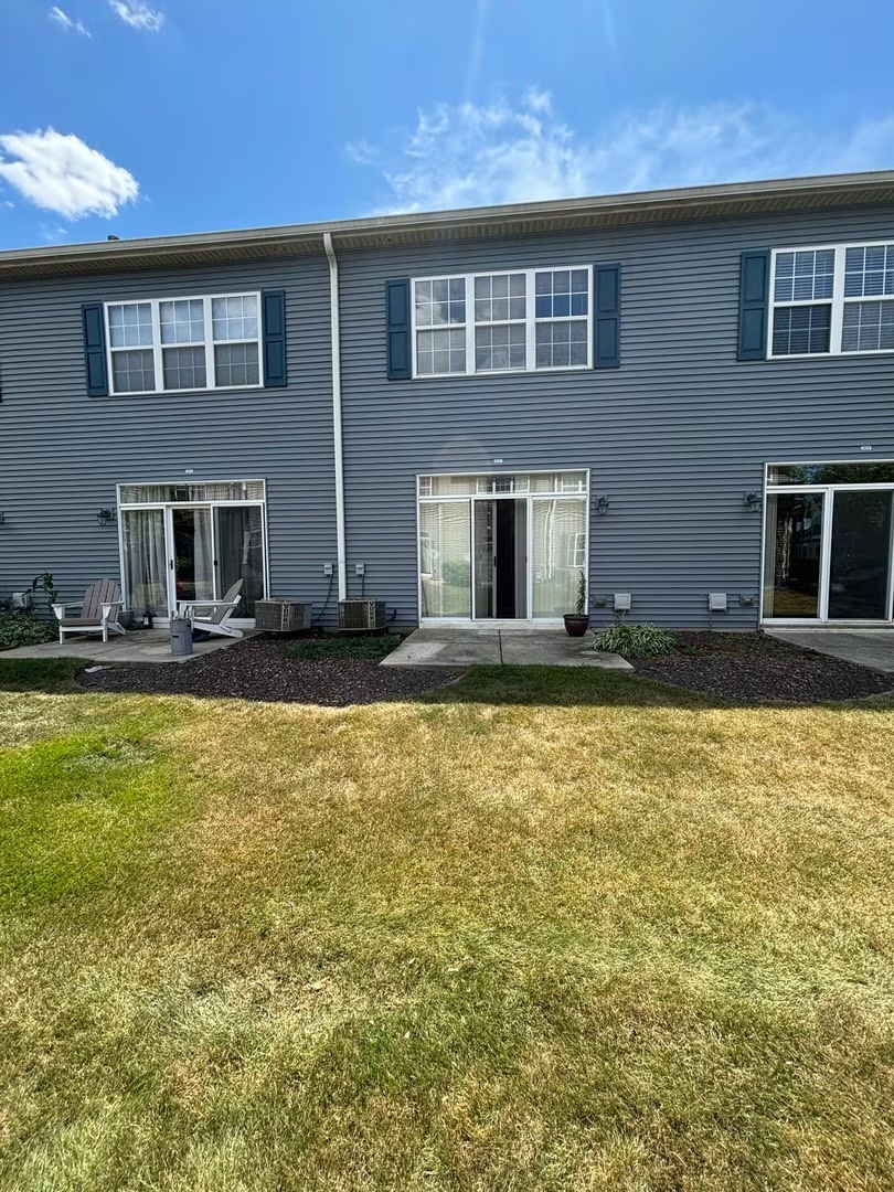 2422 GOLF RIDGE Circle