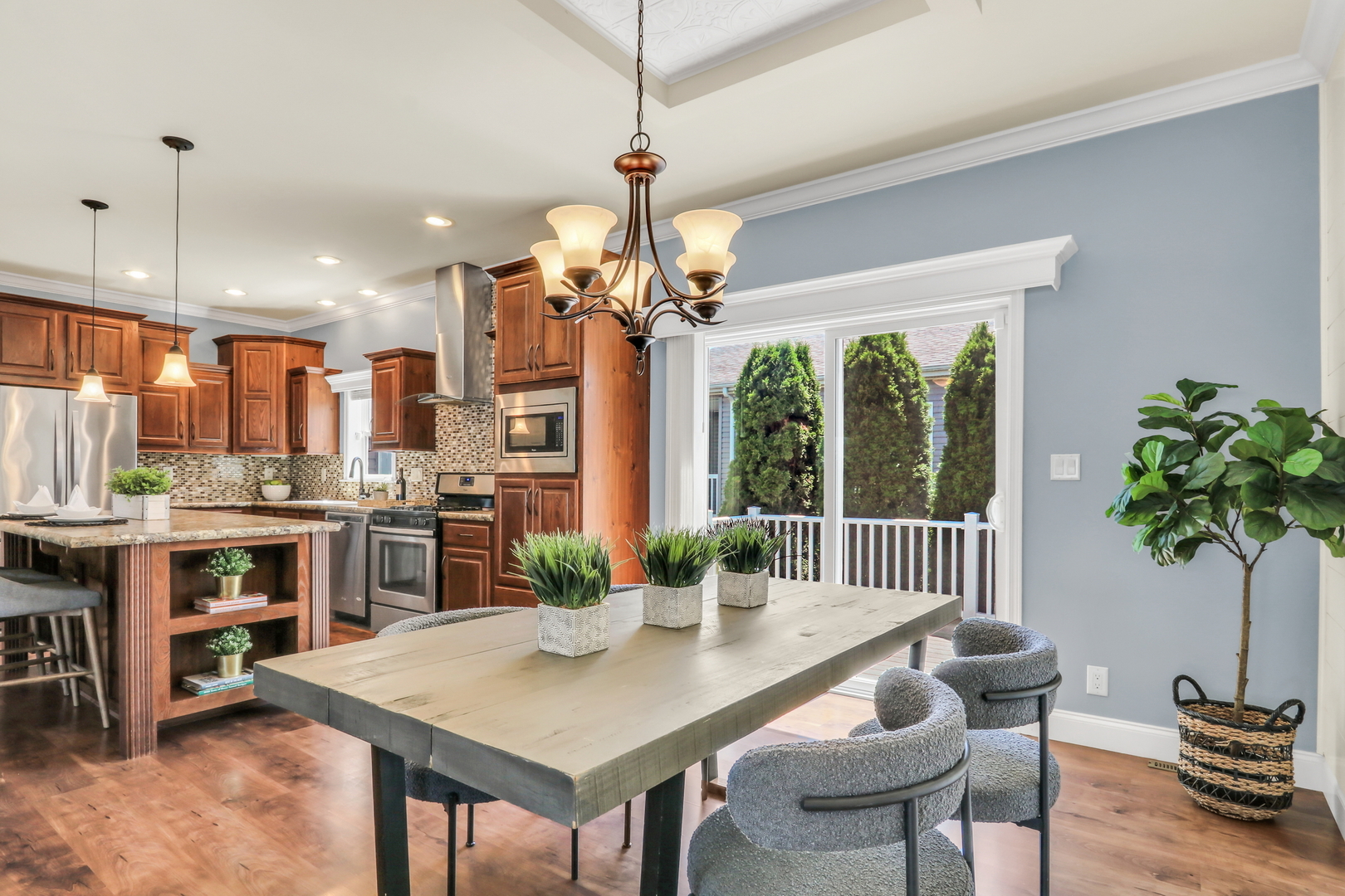1810 Blue Ribbon Lane