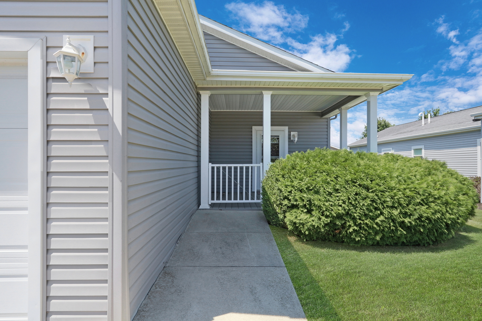 1810 Blue Ribbon Lane