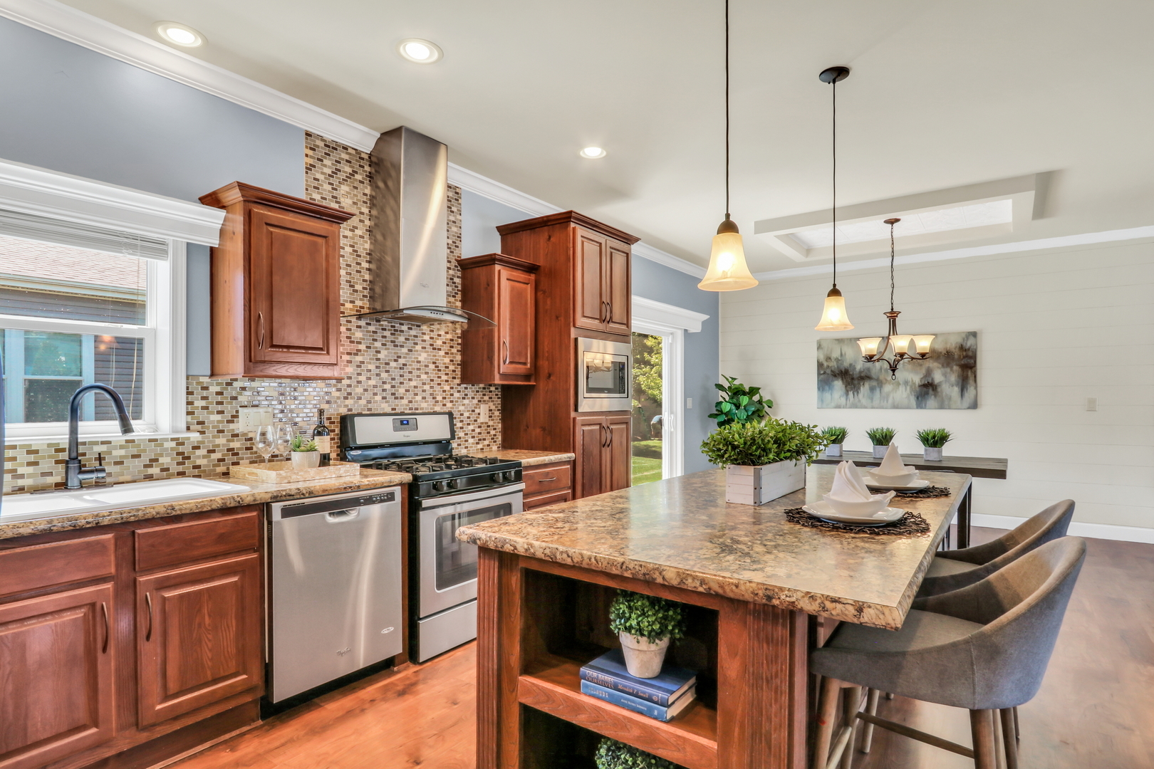 1810 Blue Ribbon Lane