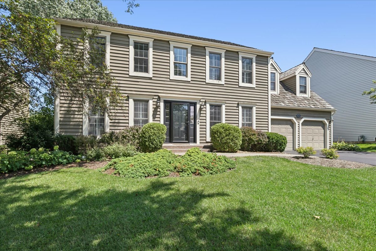 658 Lexington Square W