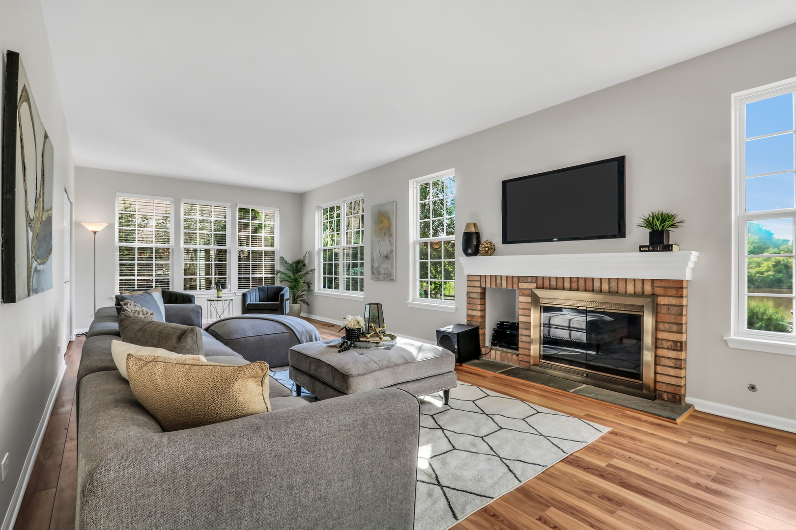 1140 Oakmeadow Court
