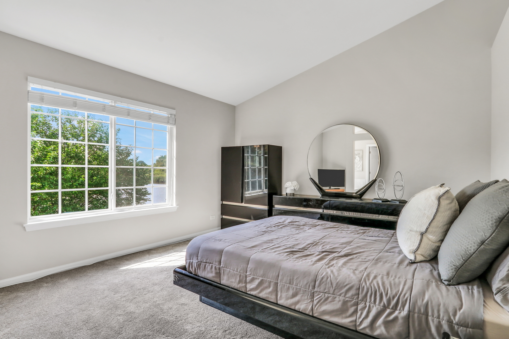 1140 Oakmeadow Court