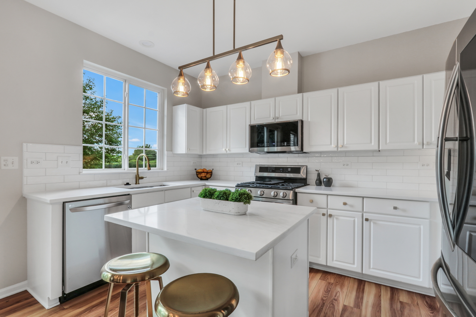 1140 Oakmeadow Court
