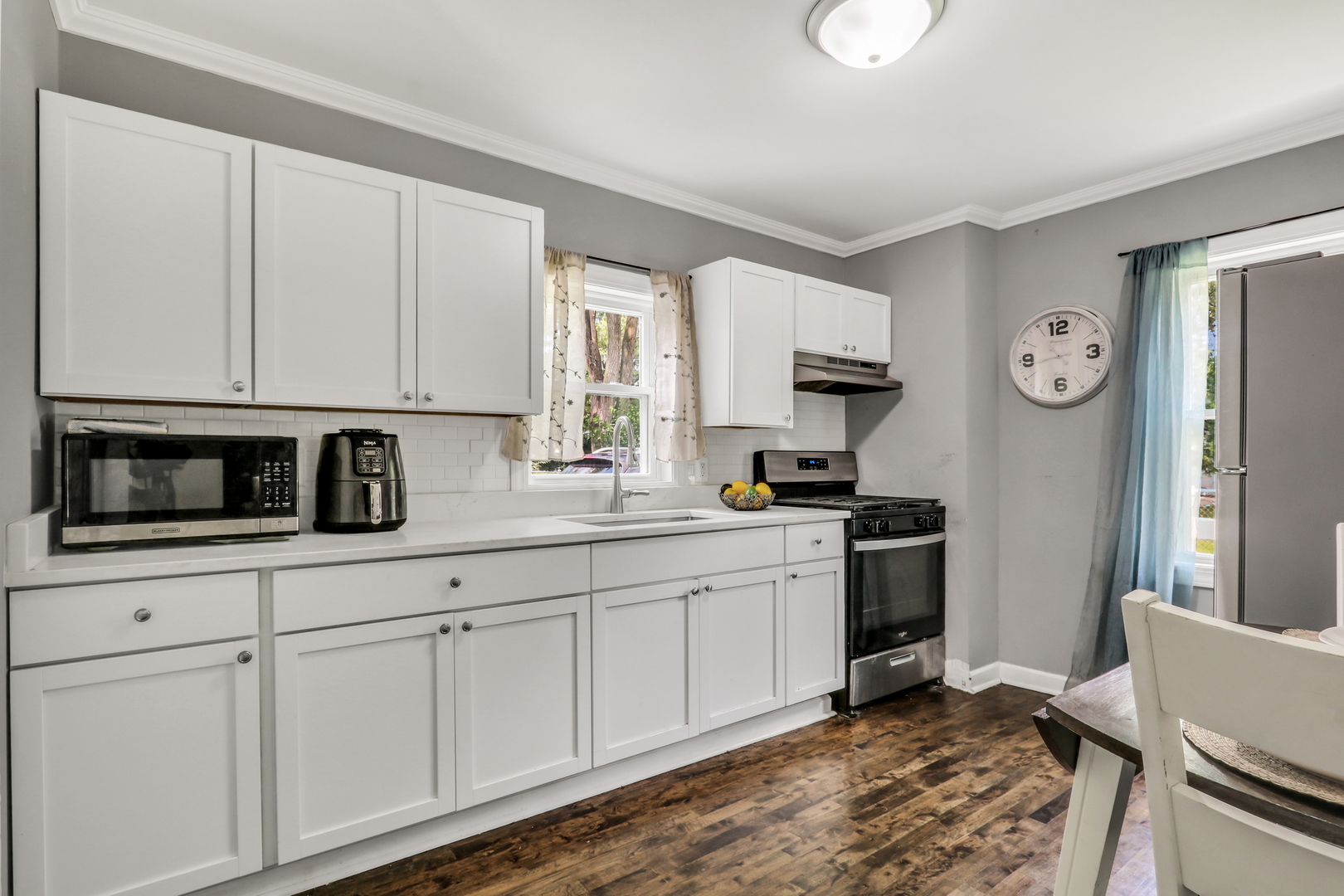 901 Flintwood Court