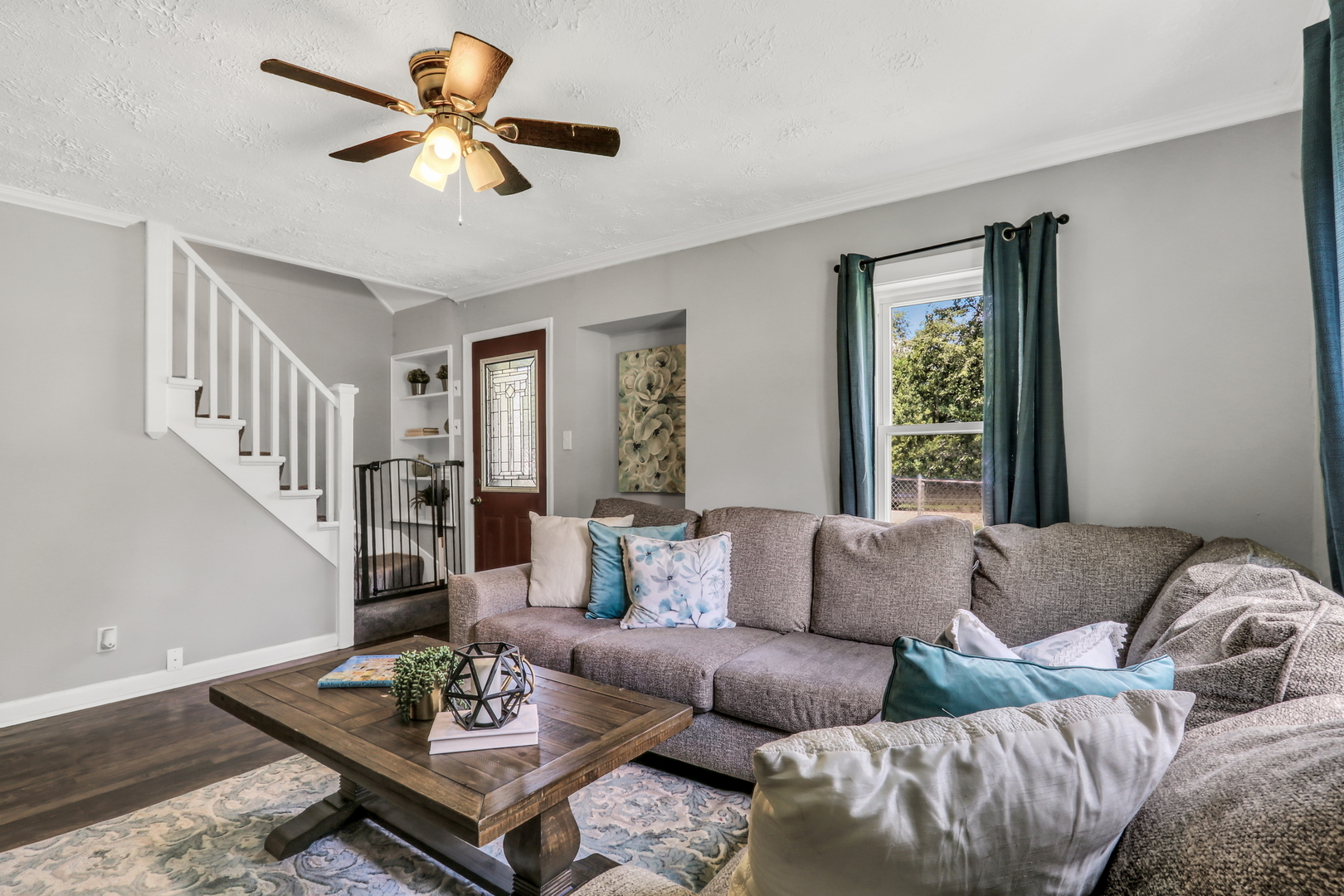 901 Flintwood Court