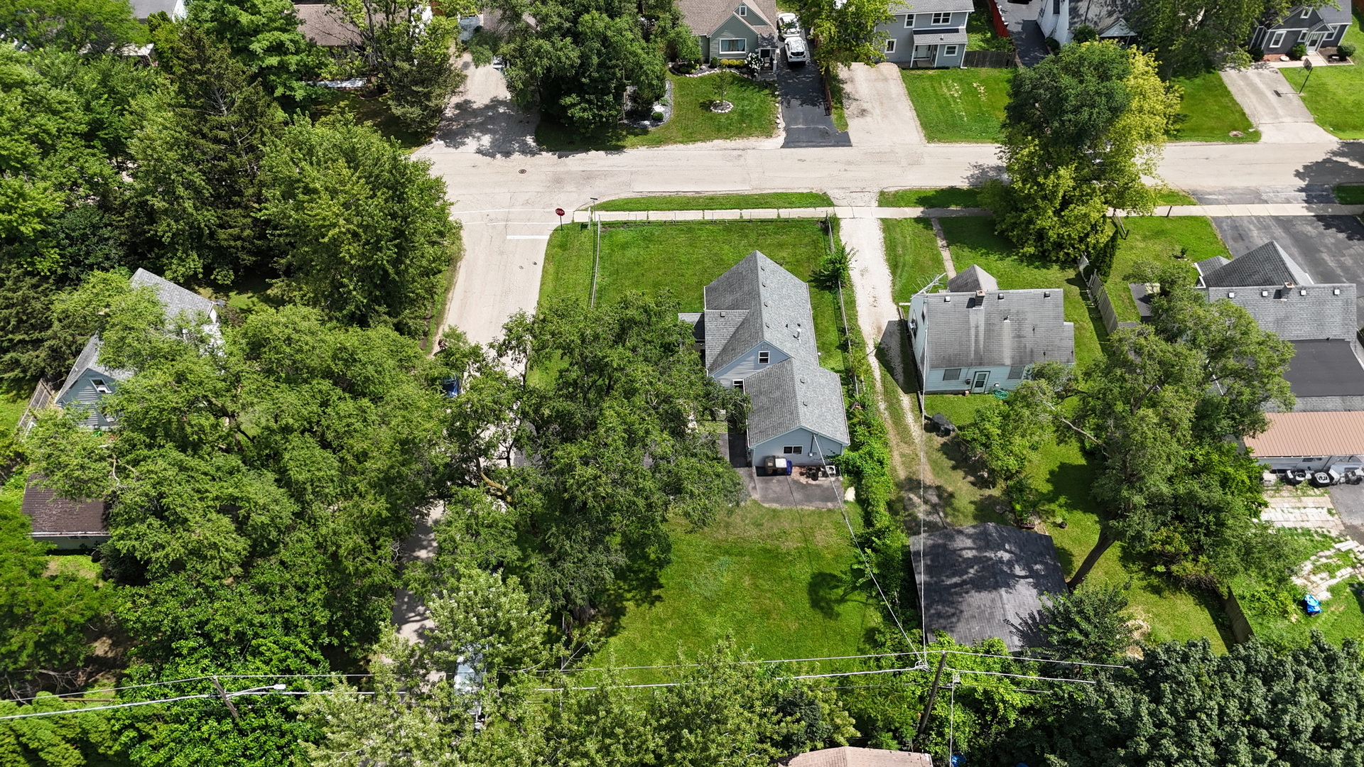 901 Flintwood Court