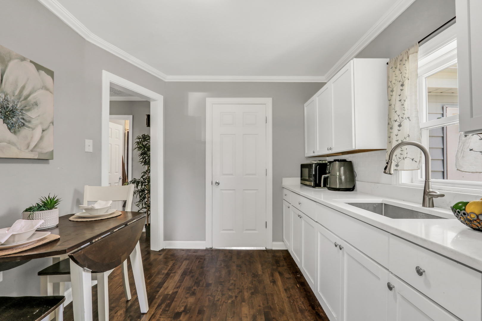 901 Flintwood Court