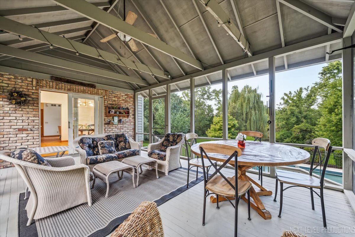 3663 Wolf Road
