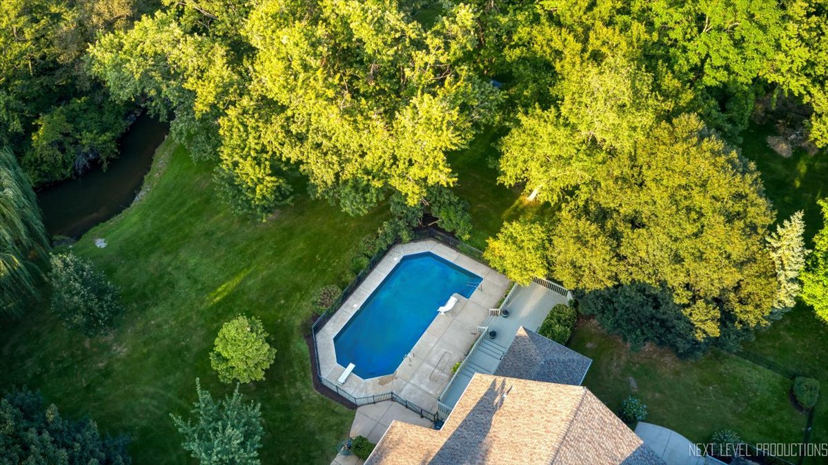 3663 Wolf Road