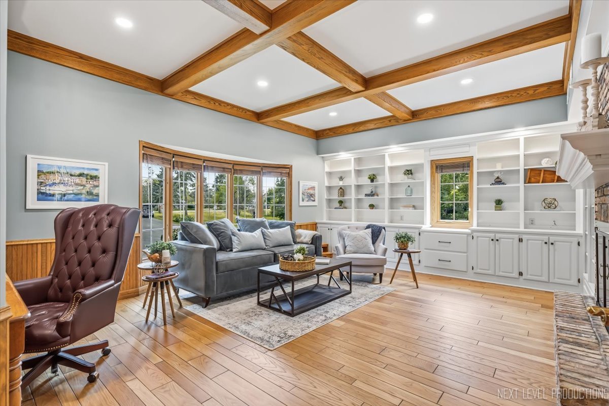 3663 Wolf Road