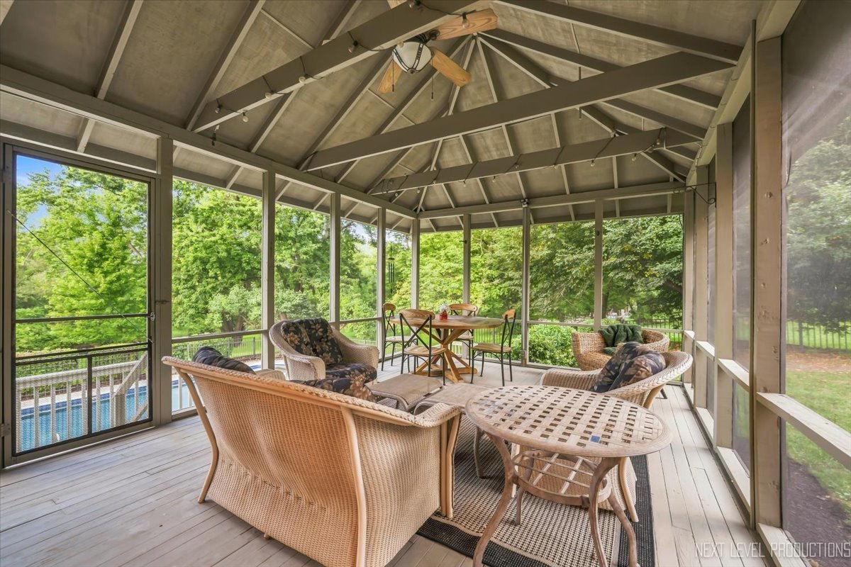 3663 Wolf Road