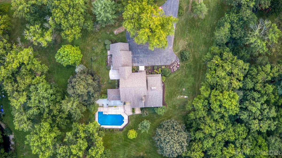 3663 Wolf Road