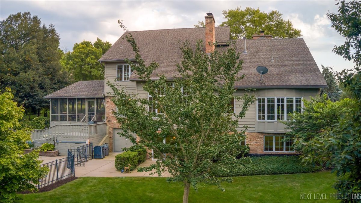 3663 Wolf Road