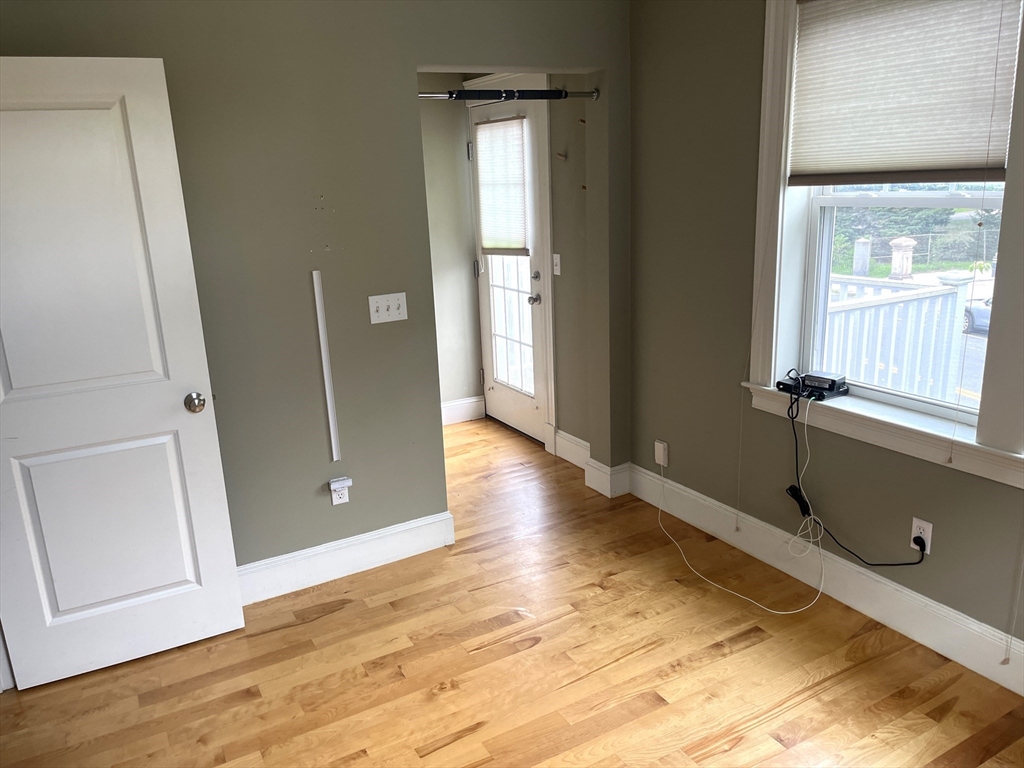 25-27 South St # 2