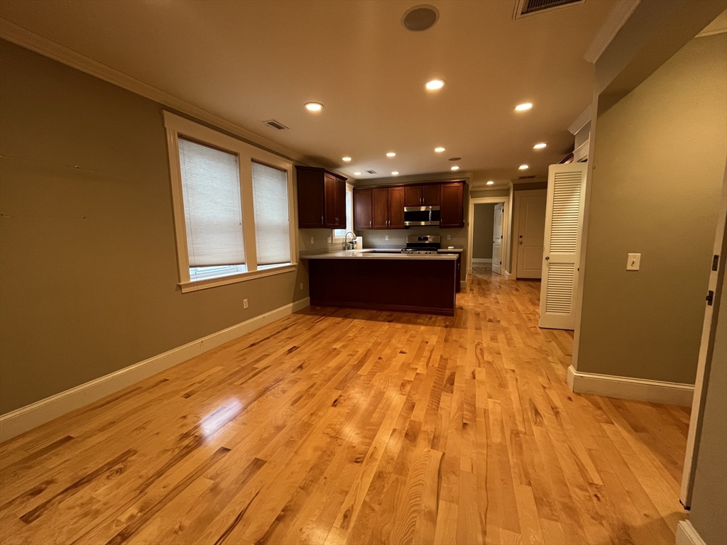 25-27 South St # 2