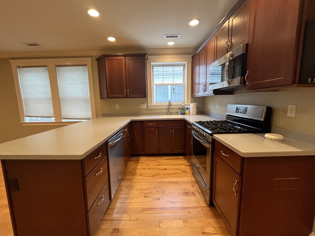 25-27 South St # 2