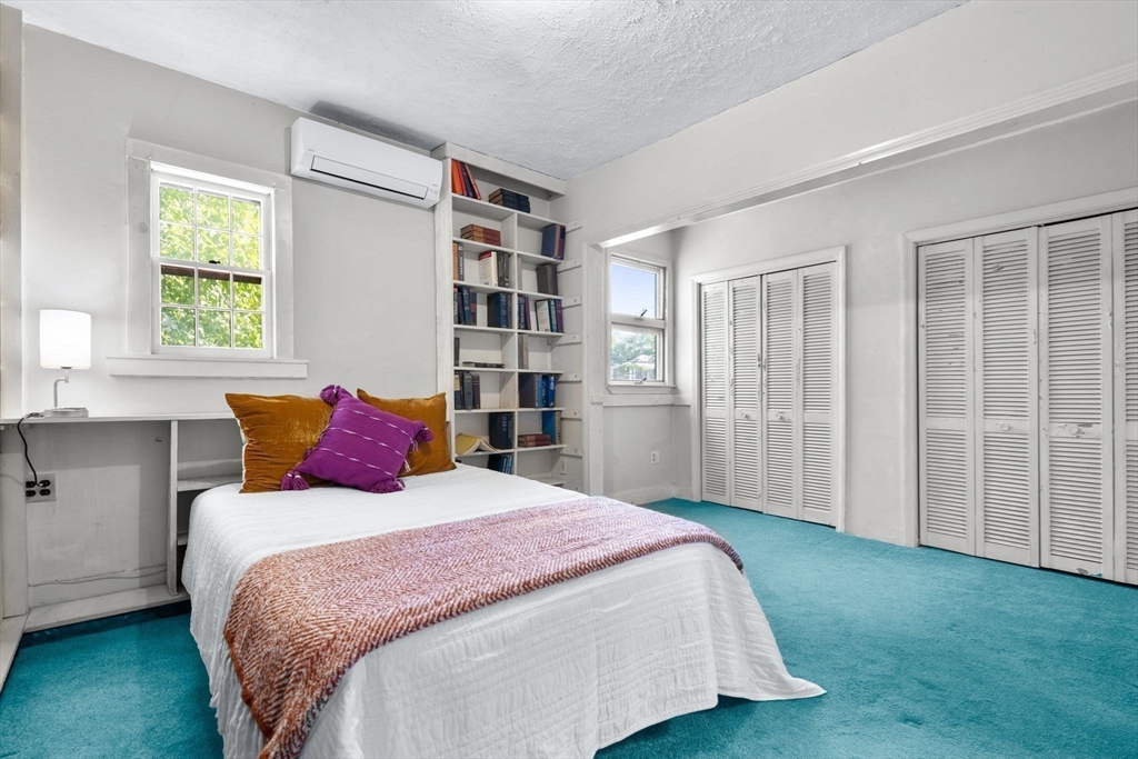 2 Livermore Pl