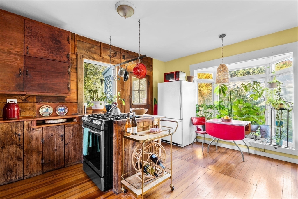 9 Shurland St