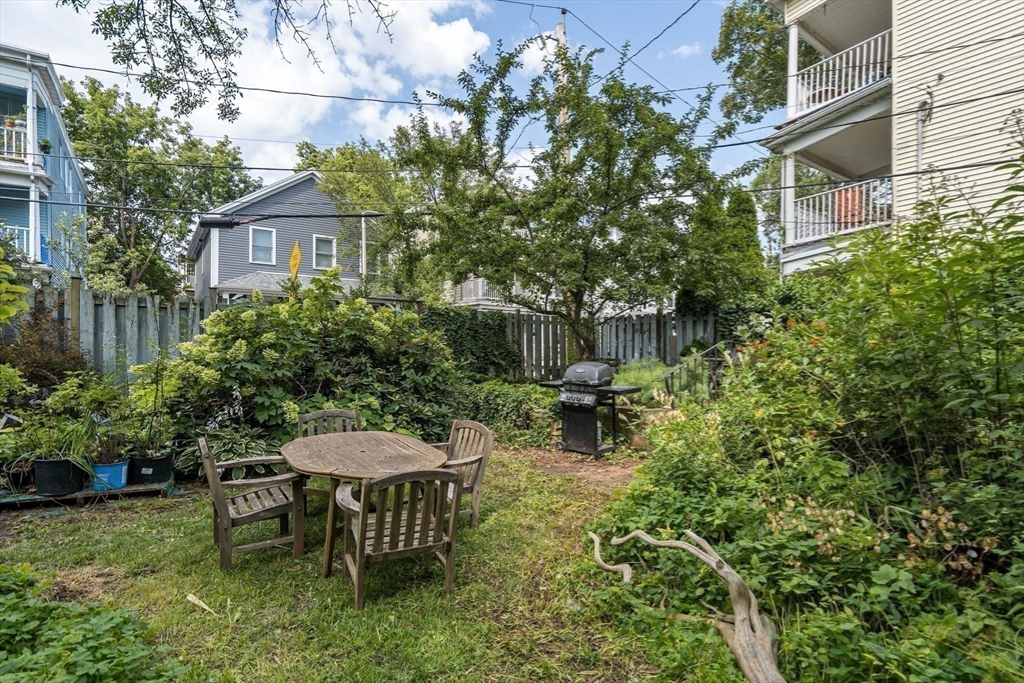 9 Shurland St