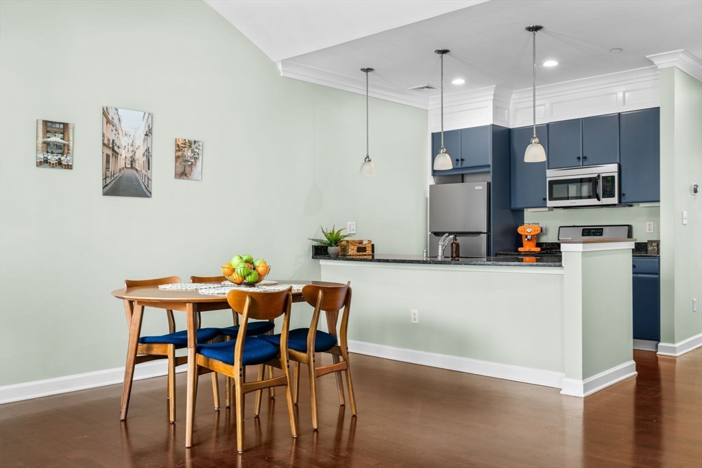 111-121 Green St # 302