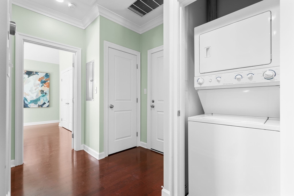 111-121 Green St # 302