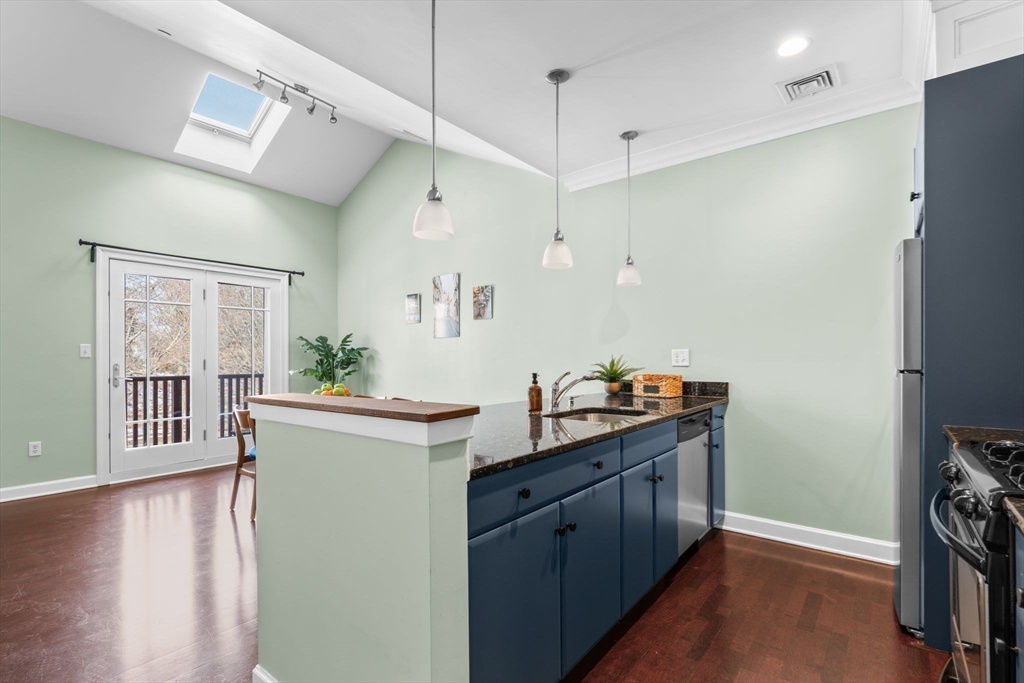 111-121 Green St # 302