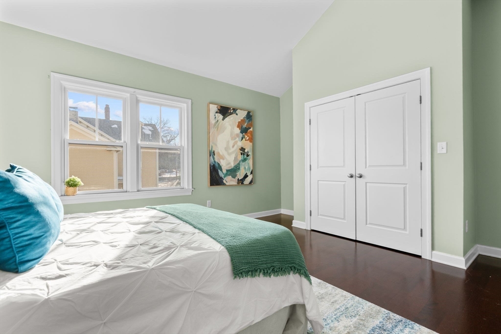 111-121 Green St # 302